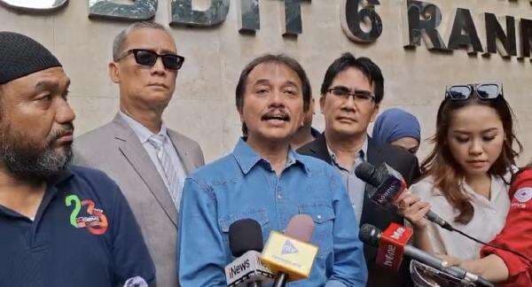 Rampung Diperiksa Kasus Fitnah Ijazah Palsu Jokowi, Roy Suryo Dicecar 26 Pertanyaan Rampung Diperiksa Kasus Fitnah Ijazah Palsu Jokowi, Roy Suryo Dicecar 26 Pertanyaan