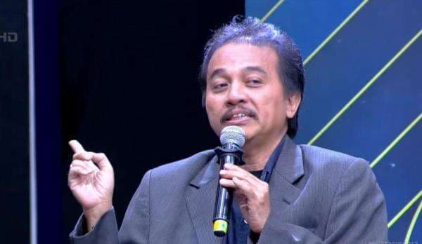 Roy Suryo Sebut Rektor UGM Dipanggil Petinggi Negara untuk Ngaku soal Ijazah Jokowi Roy Suryo Sebut Rektor UGM Dipanggil Petinggi Negara untuk Ngaku soal Ijazah Jokowi