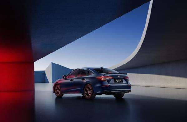 Rp699 Juta untuk Sang Hybrid Ganteng! Honda Civic RS Hybrid Resmi Mengaspal, Siap Gebrak Jalanan Jakarta! Rp699 Juta untuk Sang Hybrid Ganteng! Honda Civic RS Hybrid Resmi Mengaspal, Siap Gebrak Jalanan Jakarta!