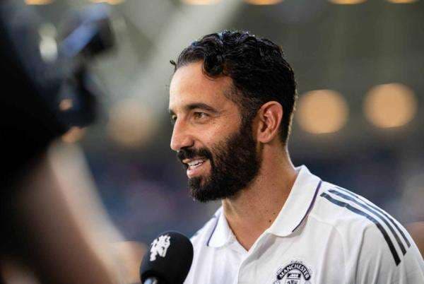 Respons Ruben Amorim Setelah Manchester United Ditahan Leeds United di Laga Uji Coba Respons Ruben Amorim Setelah Manchester United Ditahan Leeds United di Laga Uji Coba