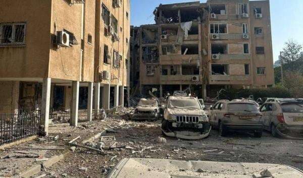 Rudal Balistik Iran Gunakan Hulu Ledak Bom Cluster, Tel Aviv Porak-poranda Rudal Balistik Iran Gunakan Hulu Ledak Bom Cluster, Tel Aviv Porak-poranda