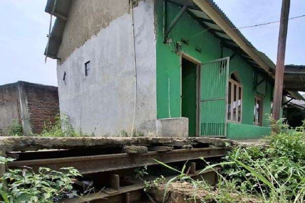 Reaktivasi Jalur Kereta Api Bandung-Ciwidey, Bagaimana Nasib Rumah Warga di Atas Rel? Reaktivasi Jalur Kereta Api Bandung-Ciwidey, Bagaimana Nasib Rumah Warga di Atas Rel?