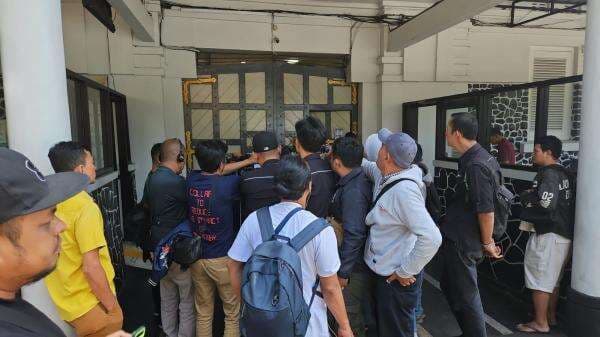 Penyidik Bareskrim Periksa 7 Terpidana Kasus Vina di Rutan Kebonwaru dan Lapas Jelekong Bandung Penyidik Bareskrim Periksa 7 Terpidana Kasus Vina di Rutan Kebonwaru dan Lapas Jelekong Bandung