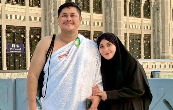 Kisah Haru Ryana Dea Berpisah dengan Suami saat Puncak Haji Arafah dan Muzdalifah Kisah Haru Ryana Dea Berpisah dengan Suami saat Puncak Haji Arafah dan Muzdalifah