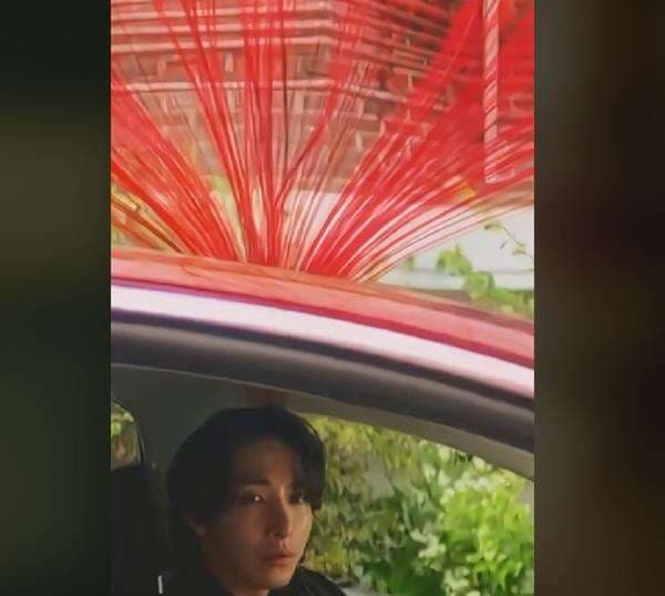 Ramai Tren S-Line Garis Merah di Tiktok, Apa Artinya? Ramai Tren S-Line Garis Merah di Tiktok, Apa Artinya?