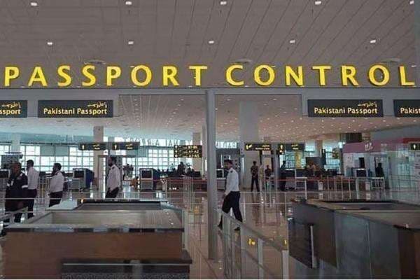 Salah Naik Pesawat, Pria Pakistan Diterbangkan ke Arab Saudi Tanpa Paspor Salah Naik Pesawat, Pria Pakistan Diterbangkan ke Arab Saudi Tanpa Paspor