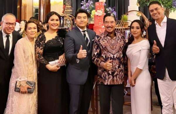 Hotma Sitompul Meninggal Dunia, Salmafina Sunan Berduka Hotma Sitompul Meninggal Dunia, Salmafina Sunan Berduka