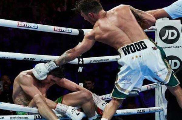 KO Dramatis: Momen Petinju Membalikkan Keadaan dengan Satu Pukulan KO Dramatis: Momen Petinju Membalikkan Keadaan dengan Satu Pukulan