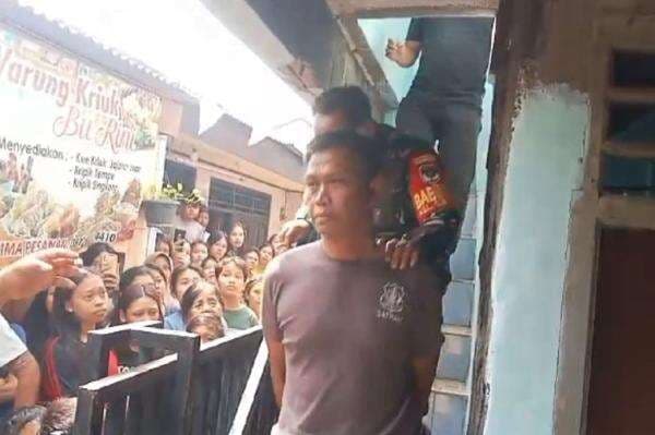 Oknum Sekuriti Cabuli Anak Tiri di Ciputat Tangsel, Nyaris Diamuk Massa Oknum Sekuriti Cabuli Anak Tiri di Ciputat Tangsel, Nyaris Diamuk Massa