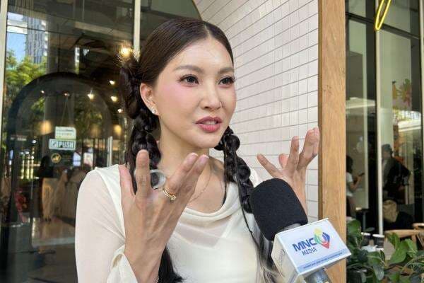 Sarwendah Jatuh Hati pada Juicy Glow Lip Balm Soulyu, Tahan Lama dan Bikin Bibir Sehat Sarwendah Jatuh Hati pada Juicy Glow Lip Balm Soulyu, Tahan Lama dan Bikin Bibir Sehat