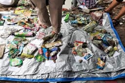 Saset Jadi Penyumbang Sampah Plastik Terbesar di Indonesia
