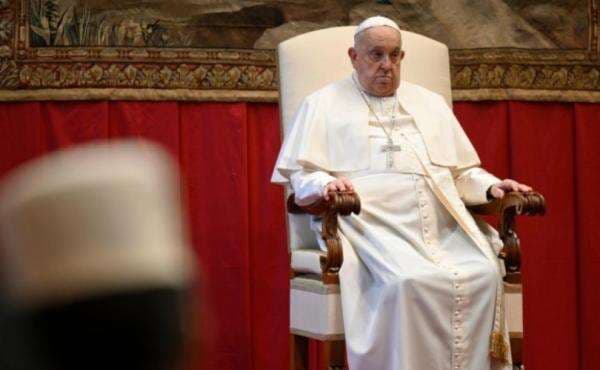 Sebulan Dirawat di Rumah Sakit, Akhirnya Paus Fransiskus Diizinkan Pulang Sebulan Dirawat di Rumah Sakit, Akhirnya Paus Fransiskus Diizinkan Pulang