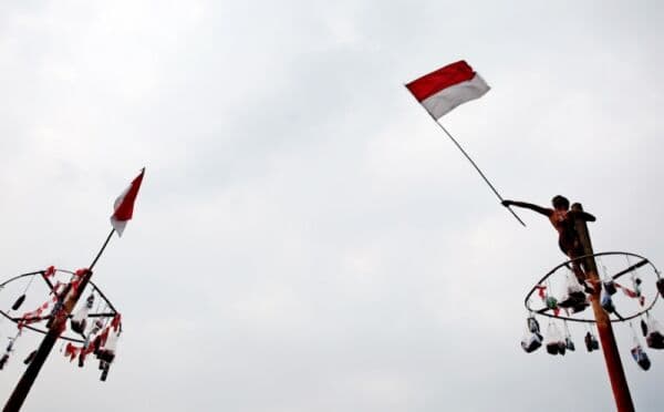 Sejarah Panjat Pinang: Perlombaan 17 Agustus sejak Dinasti Ming Sejarah Panjat Pinang: Perlombaan 17 Agustus sejak Dinasti Ming