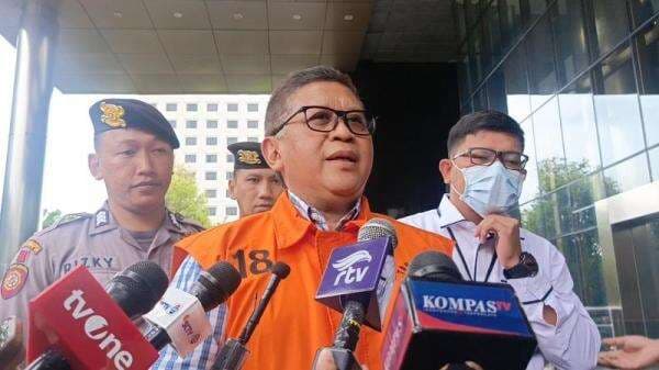 Hasto ke Kader: Jaga Ibu Megawati dari Mereka yang Ingin Aduk-aduk PDIP Hasto ke Kader: Jaga Ibu Megawati dari Mereka yang Ingin Aduk-aduk PDIP