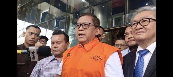 Hasto Minta Ketum PDIP Megawati Tak Jenguk Dirinya di Rutan Hasto Minta Ketum PDIP Megawati Tak Jenguk Dirinya di Rutan