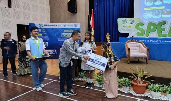 Sekolah Adiwiyata Didorong Berkontribusi Langsung dalam Pengelolaan Sampah Sekolah Adiwiyata Didorong Berkontribusi Langsung dalam Pengelolaan Sampah