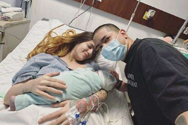 Selamat, Sheila Marcia dan Dimas Akira Dikaruniai Anak Kedua Selamat, Sheila Marcia dan Dimas Akira Dikaruniai Anak Kedua