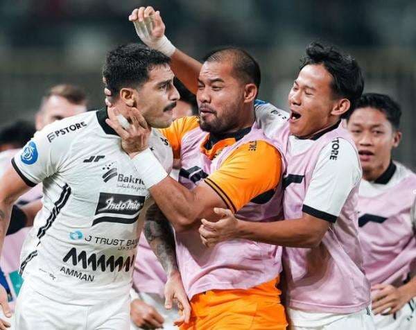 Kisah Pablo Andrade Dedikasikan Gol Indahnya di Laga PSS Sleman vs Persija Jakarta untuk sang Putri Kisah Pablo Andrade Dedikasikan Gol Indahnya di Laga PSS Sleman vs Persija Jakarta untuk sang Putri