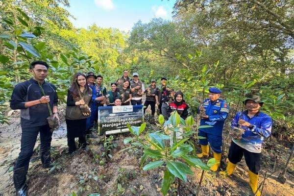 Semangat Hari Bumi, ENABLE Project Tanam Mangrove di Batu Butok Balikpapan Semangat Hari Bumi, ENABLE Project Tanam Mangrove di Batu Butok Balikpapan