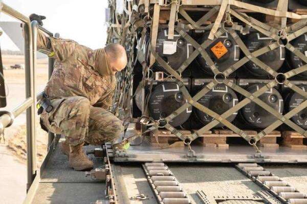 Sentil Rusia, Trump: AS Akan Pasok Senjata ke Ukraina via NATO! Sentil Rusia, Trump: AS Akan Pasok Senjata ke Ukraina via NATO!