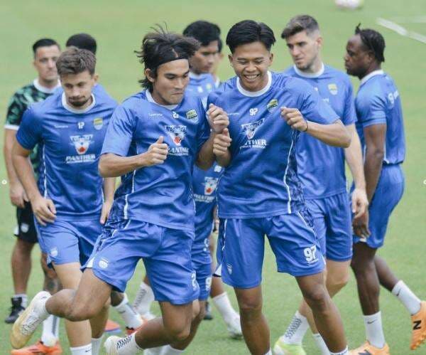 Demi Jaga Kualitas Rumput Stadion GBLA, Persib Bandung Bakal Pindah Lokasi Latihan Demi Jaga Kualitas Rumput Stadion GBLA, Persib Bandung Bakal Pindah Lokasi Latihan