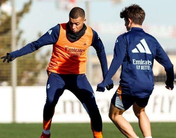 Lupakan Kekalahan dari Barcelona, Carlo Ancelotti Mau Real Madrid Ngamuk di 16 Besar Copa del Rey 2024-2025 Lupakan Kekalahan dari Barcelona, Carlo Ancelotti Mau Real Madrid Ngamuk di 16 Besar Copa del Rey 2024-2025