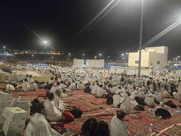 Jamaah Haji Indonesia Mulai Bergerak dari Muzdalifah ke Mina, Apa Saja Amalan yang Bisa Dilakukan? Jamaah Haji Indonesia Mulai Bergerak dari Muzdalifah ke Mina, Apa Saja Amalan yang Bisa Dilakukan?