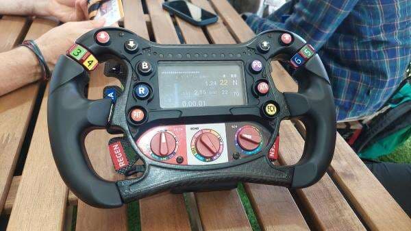 Harga Setir Mobil Balap Formula E Capai Ratusan Juta, Intip Spesifikasinya Harga Setir Mobil Balap Formula E Capai Ratusan Juta, Intip Spesifikasinya