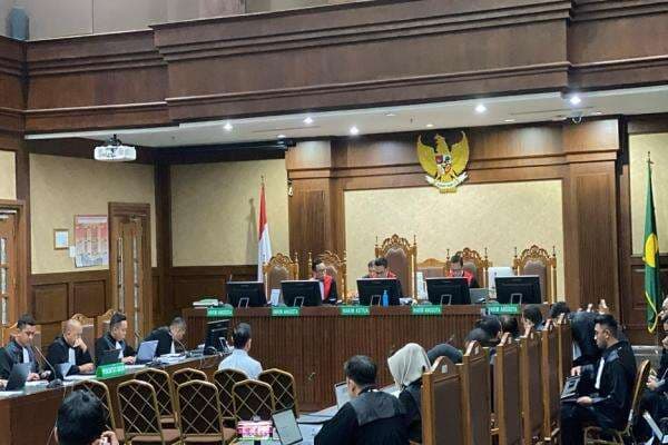 Sidang Korupsi Impor Gula, Saksi Ungkap Charles Sitorus Pernah Naik Lift Khusus Menteri Sidang Korupsi Impor Gula, Saksi Ungkap Charles Sitorus Pernah Naik Lift Khusus Menteri