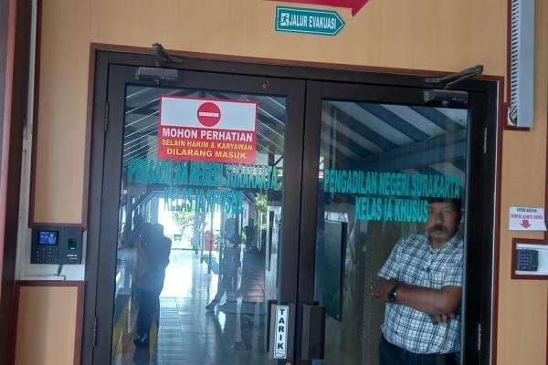 Sidang Mediasi Gugatan Ijazah Jokowi Mulai Digelar di PN Solo Sidang Mediasi Gugatan Ijazah Jokowi Mulai Digelar di PN Solo