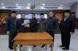 Sidang Paripurna DPRD Kota Tangerang Tetapkan 4 Perda Baru, Ada PKL hingga Pesantren