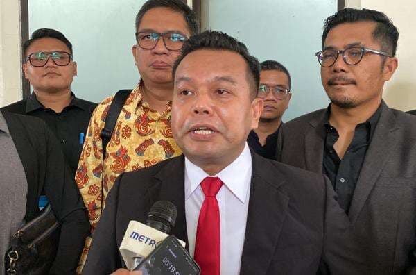 Sidang Praperadilan Staf Hasto Ditunda, Pengacara Kusnadi Tuding KPK Mengulur Waktu Sidang Praperadilan Staf Hasto Ditunda, Pengacara Kusnadi Tuding KPK Mengulur Waktu