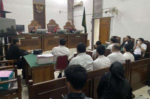 Sidang Tuntutan Terdakwa Judi Online Komdigi Diundur Jadi Pekan Depan Sidang Tuntutan Terdakwa Judi Online Komdigi Diundur Jadi Pekan Depan