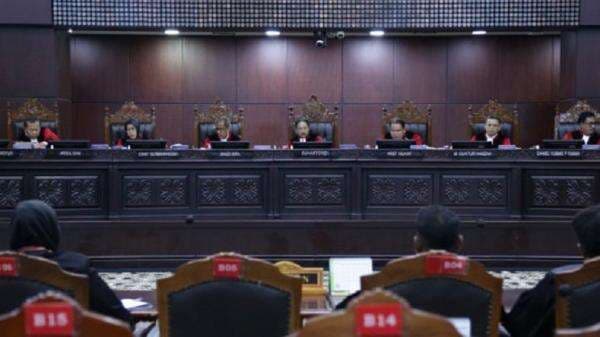 MK Tolak Gugatan soal Larangan Pimpinan KPK Bertemu Pihak Beperkara MK Tolak Gugatan soal Larangan Pimpinan KPK Bertemu Pihak Beperkara