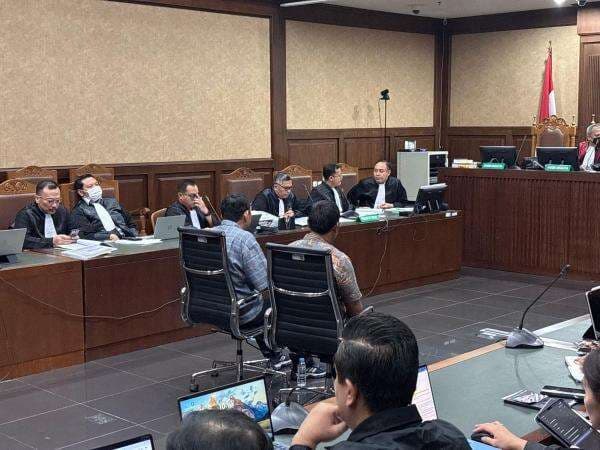 Staf Hasto Kembali Tegaskan Tak Ada Perintah Tenggelamkan HP Staf Hasto Kembali Tegaskan Tak Ada Perintah Tenggelamkan HP