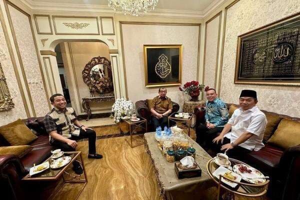 Silaturahmi Sufmi Dasco ke Salim Segaf Al-Jufri Ditanggapi Positif Silaturahmi Sufmi Dasco ke Salim Segaf Al-Jufri Ditanggapi Positif