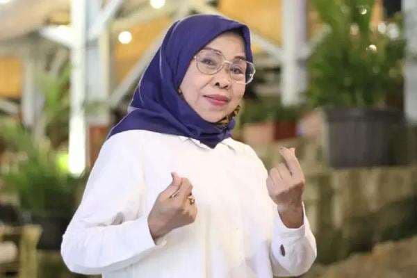 Silsilah Keluarga Yati Pesek, Seniman Senior Bergelar Kanjeng Mas Ayu Tumenggung Silsilah Keluarga Yati Pesek, Seniman Senior Bergelar Kanjeng Mas Ayu Tumenggung