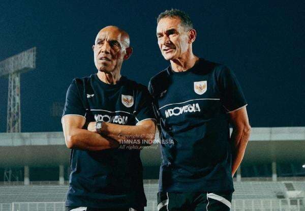 Adu Taktik Gerald Vanenburg dengan Pelatih Thailand U-23 Thawatchai Damrong-Ongtrakul di Semifinal Piala AFF U23 2025 Adu Taktik Gerald Vanenburg dengan Pelatih Thailand U-23 Thawatchai Damrong-Ongtrakul di Semifinal Piala AFF U23 2025