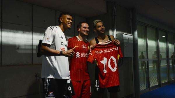 Kisah Sandy Walsh, Pemain Timnas Indonesia yang Dicari-cari Juara Dunia hingga Bertukar Jersey Kisah Sandy Walsh, Pemain Timnas Indonesia yang Dicari-cari Juara Dunia hingga Bertukar Jersey