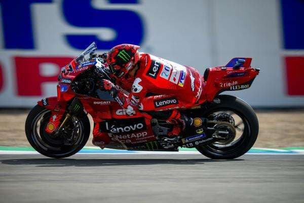 Mengapa Desmosedici Ducati Dijuluki Motor Tercepat di MotoGP? Ini Alasannya Mengapa Desmosedici Ducati Dijuluki Motor Tercepat di MotoGP? Ini Alasannya