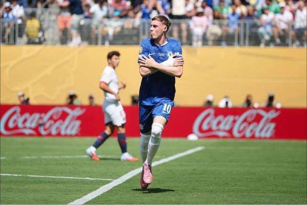 Sinar Cole Palmer di Panggung Final: Enam Gol dan 2 Trofi Pemain Terbaik Sinar Cole Palmer di Panggung Final: Enam Gol dan 2 Trofi Pemain Terbaik