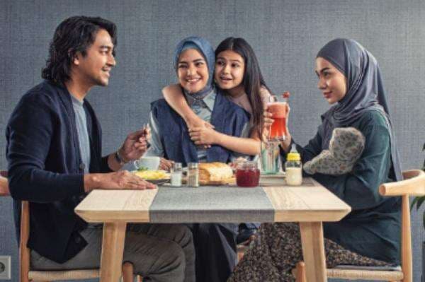 Sinopsis Film La Tahzan: Kisah Selingkuh Suami dan Pengasuh yang Bikin Ibu Muda Waspada! Sinopsis Film La Tahzan: Kisah Selingkuh Suami dan Pengasuh yang Bikin Ibu Muda Waspada!