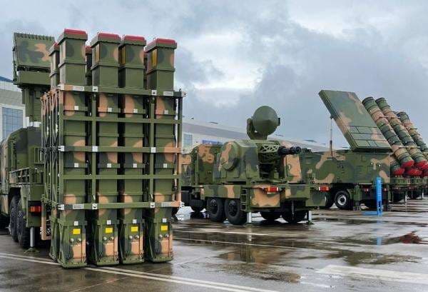 Iran Terima Sistem Rudal Canggih dari China, Perkuat Pertahanan Hadapi Serangan Israel Iran Terima Sistem Rudal Canggih dari China, Perkuat Pertahanan Hadapi Serangan Israel