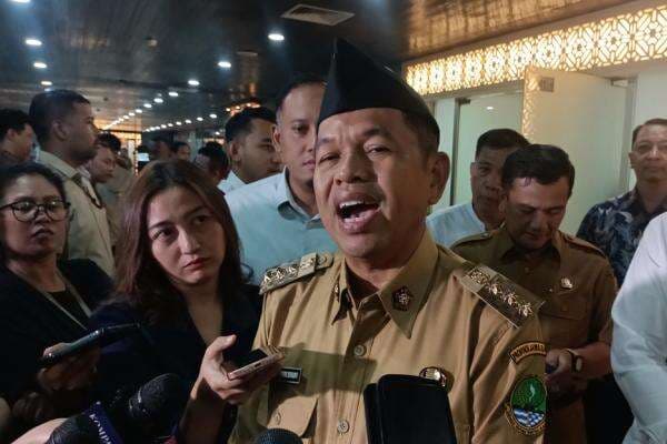 Siswa Tukang Main Mobile Legends Bakal Dikirim Dedi Mulyadi ke Barak TNI Siswa Tukang Main Mobile Legends Bakal Dikirim Dedi Mulyadi ke Barak TNI