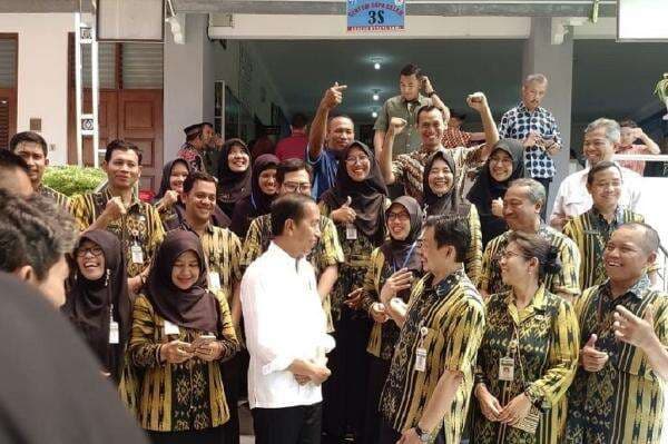 Profil SMAN 6 Surakarta, Almamater Jokowi yang Jadi Salah Satu Lulusan Angkatan Pertama Profil SMAN 6 Surakarta, Almamater Jokowi yang Jadi Salah Satu Lulusan Angkatan Pertama