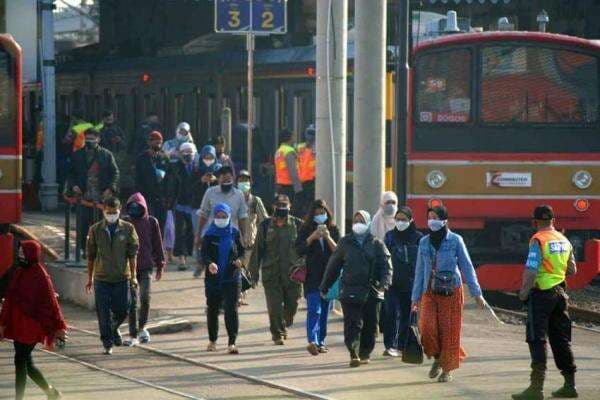 Soal Wacana Tarif KRL Jabodetabek Naik, Bos KCI: Tunggu Tanggal Mainnya Soal Wacana Tarif KRL Jabodetabek Naik, Bos KCI: Tunggu Tanggal Mainnya