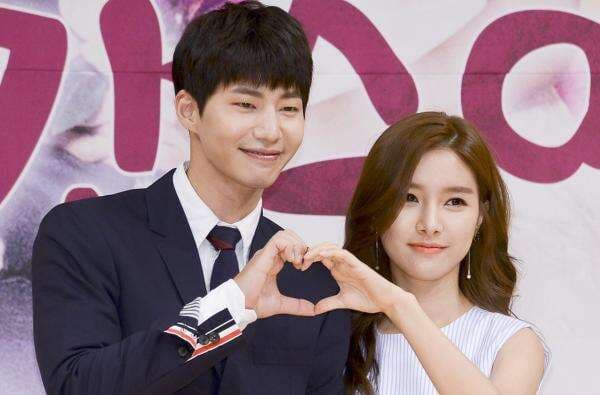 Pesan Haru Kim So Eun Lepas Song Jae Rim: <i>Goodbye My Friend</i> Pesan Haru Kim So Eun Lepas Song Jae Rim: <i>Goodbye My Friend</i>