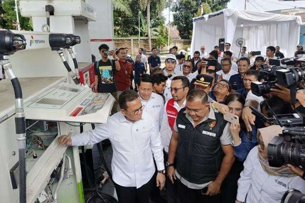 SPBU di Jalan Alternatif Sentul Disegel karena Curangi Takaran BBM SPBU di Jalan Alternatif Sentul Disegel karena Curangi Takaran BBM