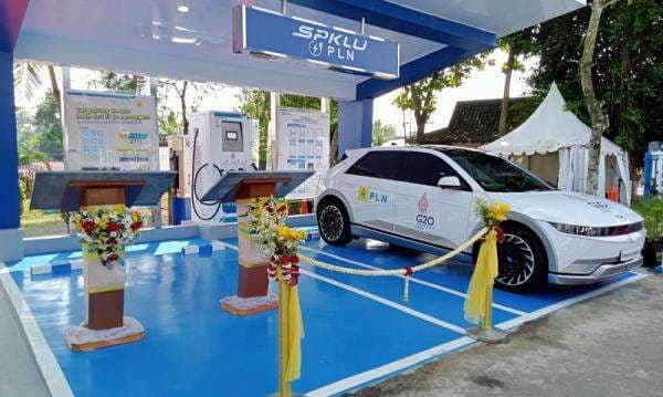 SPKLU Jadi Infrastruktur Vital di Mudik Lebaran 2025, Cek Lokasinya di Sini! SPKLU Jadi Infrastruktur Vital di Mudik Lebaran 2025, Cek Lokasinya di Sini!