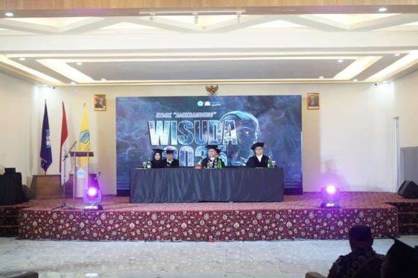 STMIK AMIK Bandung Gelar Wisuda ke-32, Dorong Lulusan Jadi Agen Perubahan di Era AI STMIK AMIK Bandung Gelar Wisuda ke-32, Dorong Lulusan Jadi Agen Perubahan di Era AI